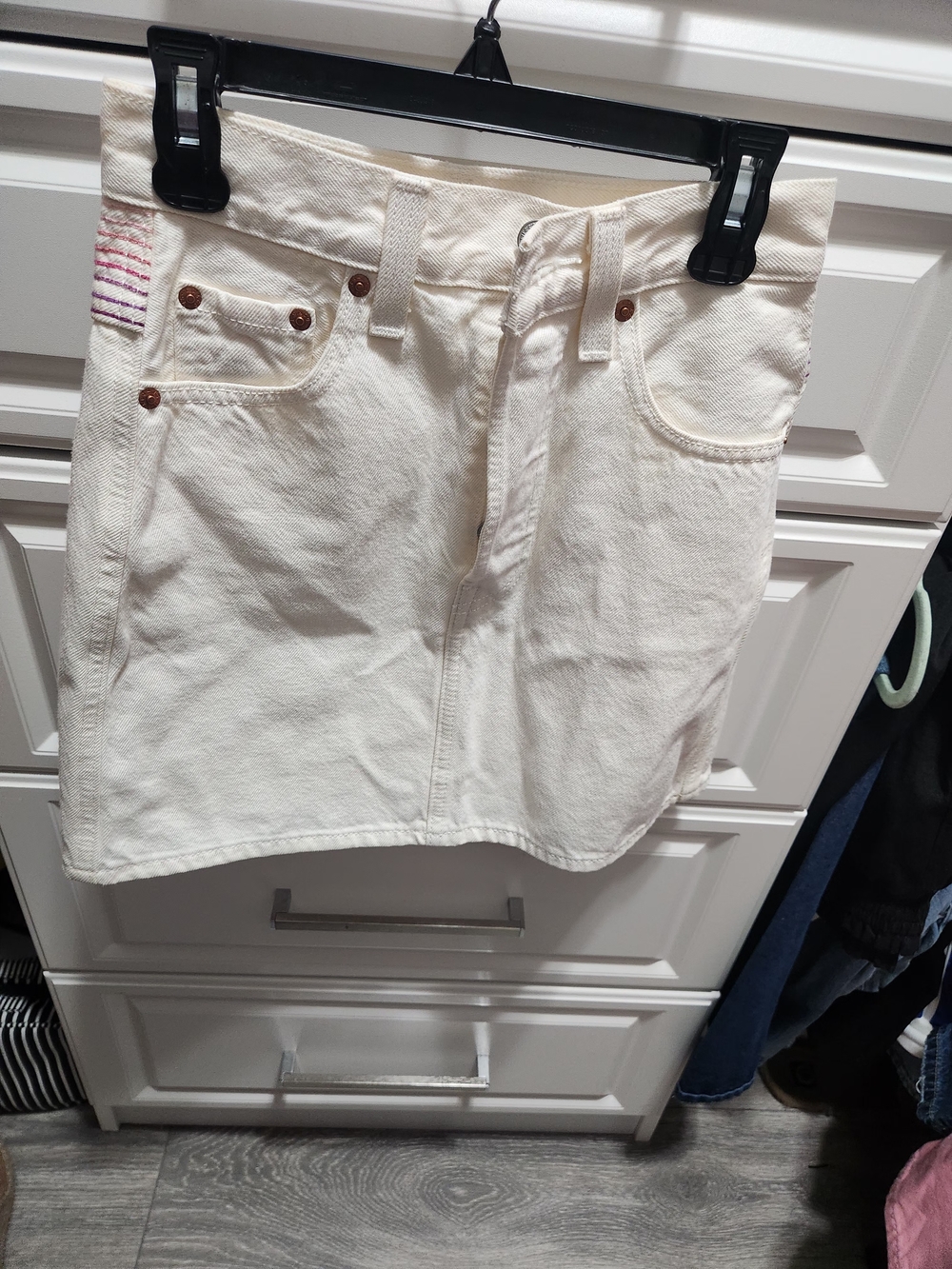 Levi's Ivory Mini Skirt with Pink Stitch Accent